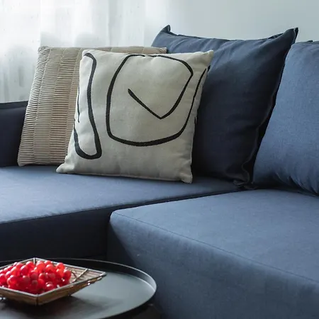 Apartment Downtown Chic By Bookinghost *
