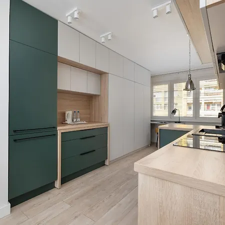 Downtown Chic By Bookinghost Apartment
